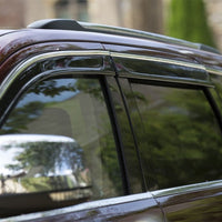AVS 18-22 Honda Accord Ventvisor Low Profile Window Deflectors 4pc - Smoke w/Chrome Trim