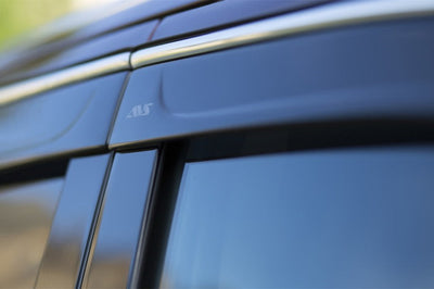 AVS 18-22 Honda Accord Ventvisor Low Profile Window Deflectors 4pc - Smoke w/Chrome Trim