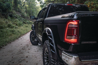 Bushwacker 19-22 Ram 1500 (Excl. Rebel/TRX) 76.3 & 67.4in Bed DRT Style Flares 4pc - Blk / Smooth - Fender Trim
