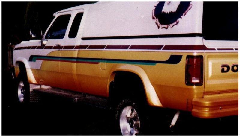 Bushwacker 81-93 Dodge Ramcharger Extend-A-Fender Style Flares 4pc Excludes Dually - Black - Fender & Trim