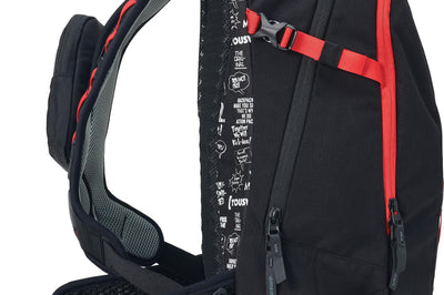Uswe Core 16 3.0l Elite Daypack Red Plug n play Tube Apparel Collection