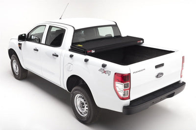 Extang 05-16 Nissan Frontier(5ft Bed) (w/ or w/o Track Sys) (5ft) Solid Fold 2.0 - Tonneau Covers