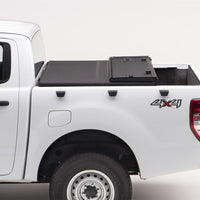 Extang 05-16 Nissan Frontier(5ft Bed) (w/ or w/o Track Sys) (5ft) Solid Fold 2.0 - Tonneau Covers
