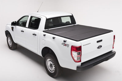 Extang 05-16 Nissan Frontier(5ft Bed) (w/ or w/o Track Sys) (5ft) Solid Fold 2.0 - Tonneau Covers