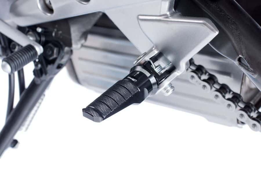 PUIG Footpegs Racing Black - Foot Controls