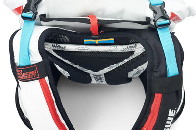 Uswe Hajker Pro 30 Winter Daypack Waterproof White/black - White/Black - Apparel Collection