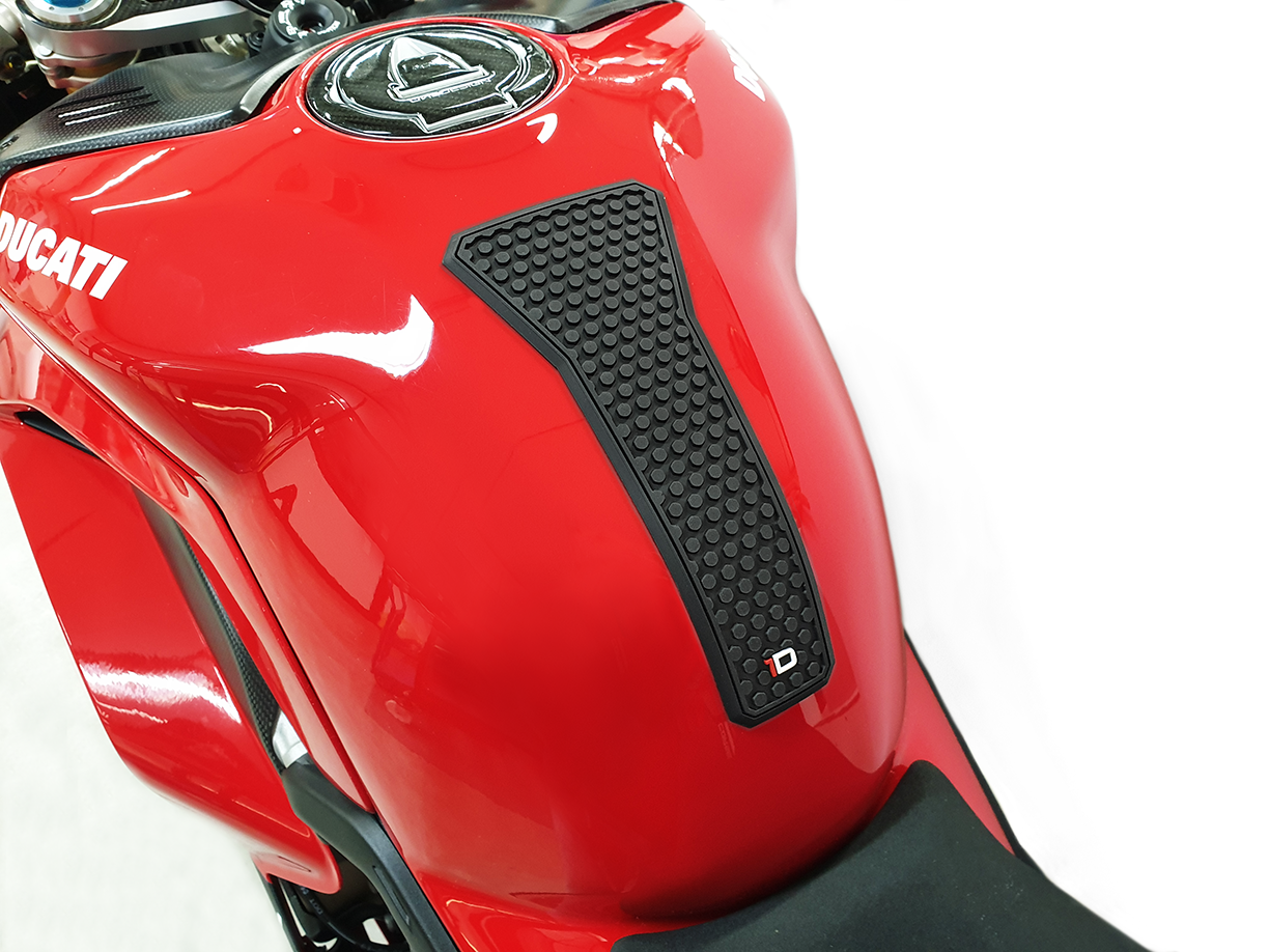 ONE EMBLEMS Hdr Traction Pad Black