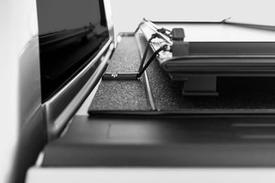 Access LOMAX Stance Hard Cover 15-20 Ford F-150 5ft 6in Box - Black Diamond Mist - Tonneau Covers