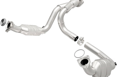 Magnaflow MagnaFlow Conv DF 07-08 Escalade 6.2 Driver Side OEM - Exhaust Mufflers & Tips