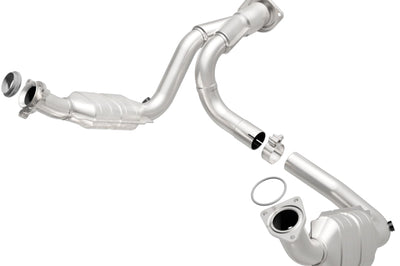 Magnaflow MagnaFlow Conv DF 07-08 Escalade 6.2 Driver Side OEM - Exhaust Mufflers & Tips