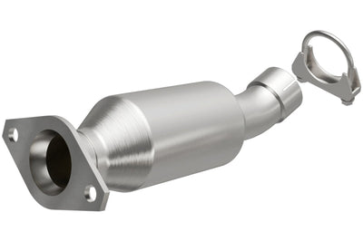 Magnaflow MagnaFlow Conv DF 12-16 Toyota Prius C 1.5L - Exhaust Mufflers & Tips