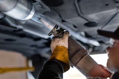 Magnaflow MagnaFlow Conv DF 12-16 Toyota Prius C 1.5L - Exhaust Mufflers & Tips