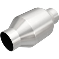 Magnaflow MagnaFlow Conv Univ 2.75inch C/C Met. - Exhaust Mufflers & Tips