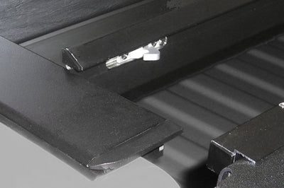 Roll-N-Lock 05-15 Toyota Tacoma Regular Cab Access Cab/Double LB 73in M-Series Tonneau Cover - Covers
