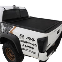 Roll-N-Lock 16-18 Toyota Tacoma Crew Cab SB 60-1/2in M-Series Retractable Tonneau Cover - Covers