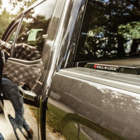 Roll-N-Lock 16-18 Toyota Tacoma Double Cab SB 60-1/2in A-Series Retractable Tonneau Cover - Covers