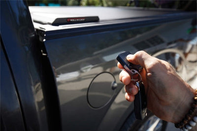 Roll-N-Lock 17-19 Ford F-250/F-350 Super Duty 80-3/8in E-Series Retractable Tonneau Cover - Covers