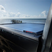 Roll-N-Lock 17-19 Ford F-250/F-350 Super Duty 80-3/8in E-Series Retractable Tonneau Cover - Covers