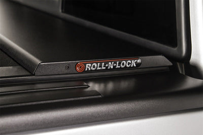 Roll-N-Lock 17-19 Ford F-250/F-350 Super Duty SB 80-9/16in M-Series Retractable Tonneau Cover - Covers
