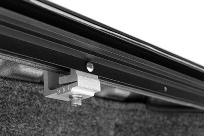 Roll-N-Lock 2019 Chevrolet Silverado 1500 60.5in Bed M-Series Retractable Tonneau Cover - Covers