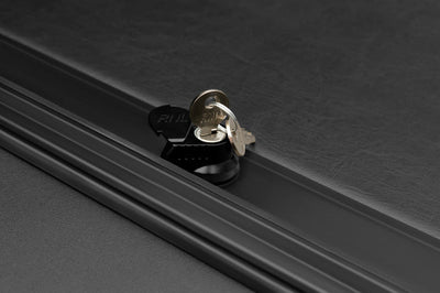 Roll-N-Lock 2019 RAM 1500 65-1/2in M-Series Retractable Tonneau Cover - Covers