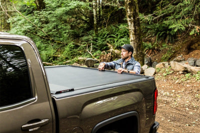Roll-N-Lock 2020 GM Silverado / Sierra 2500/3500 6ft 10in Bed A-Series Retractable Tonneau Cover - Covers