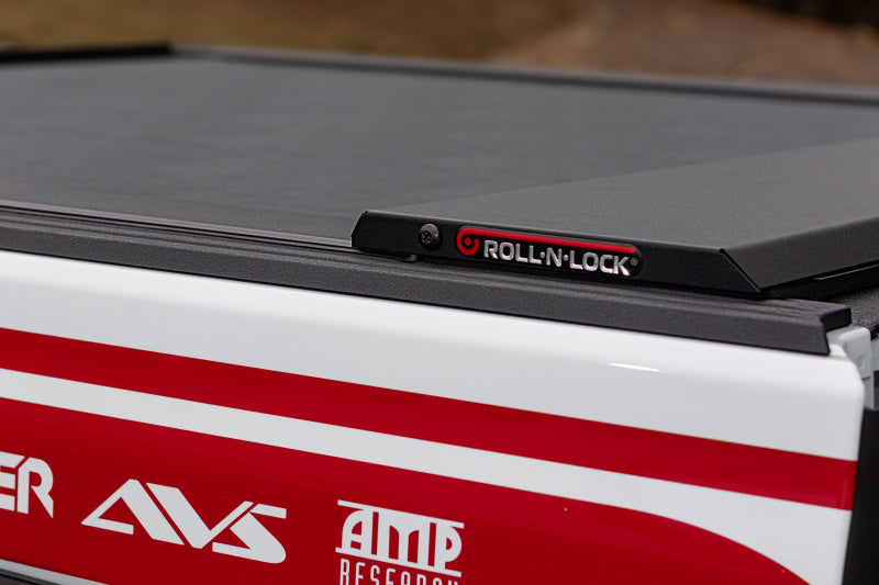 Roll-N-Lock 2020 Jeep Gladiator 5ft bed M-Series Retractable Tonneau Cover - Covers