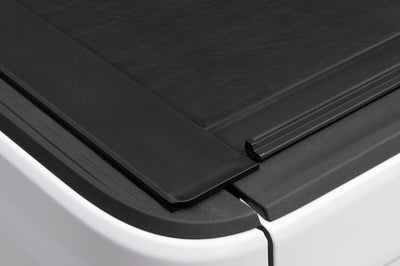 Roll-N-Lock 2020 Jeep Gladiator 5ft bed (w/ Trail Rail System) M-Series Retractable Tonneau Cover - Covers