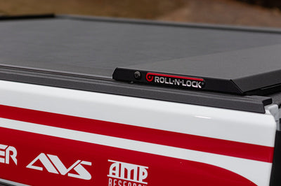 Roll-N-Lock 2020 Jeep Gladiator 5ft bed (w/ Trail Rail System) M-Series Retractable Tonneau Cover - Covers