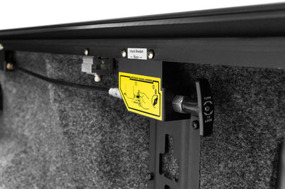 Roll-N-Lock 2021 Ford F-150 67.1in E-Series Retractable Tonneau Cover - Covers