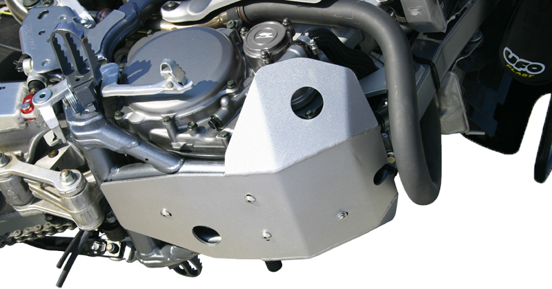 Zeta Skid Plate Suz - Street Collection